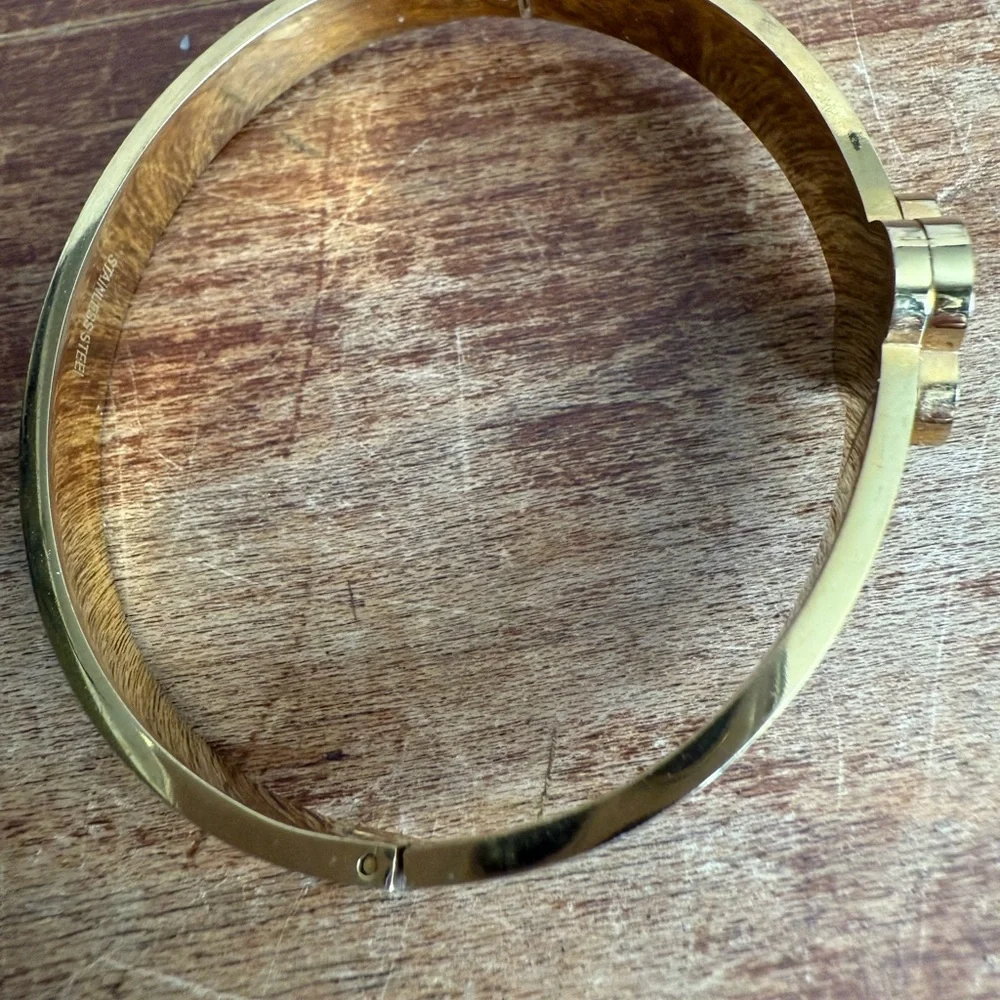 Two Gold Tone Bracelets Black Clover Leaf Clamper and Paper Clip Chain Style - Picture 7 of 11